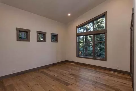 11768 Chamonix Rd, Truckee, CA 96161 photo 10