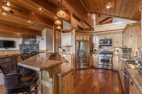 12779 Sierra Dr, Truckee, CA 96161 photo 5