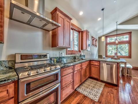 12007 Cavern Way, Truckee, CA 96161 photo 5