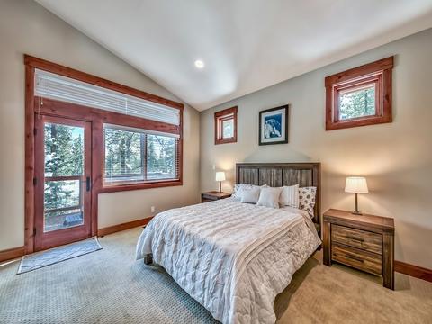 12007 Cavern Way, Truckee, CA 96161 photo 7
