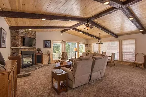13086 Pinnacle Loop, Truckee, CA 96161 photo 4