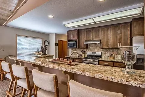 13086 Pinnacle Loop, Truckee, CA 96161 photo 7