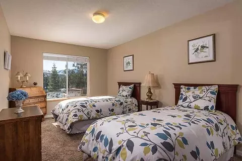 13086 Pinnacle Loop, Truckee, CA 96161 photo 10