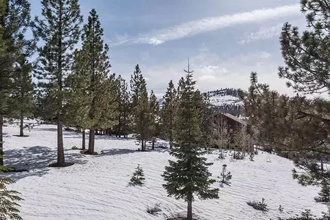 13086 Pinnacle Loop, Truckee, CA 96161 photo 14