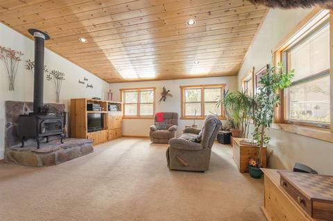 320 Wrangler Dr, Loyalton, CA 96118 photo 9