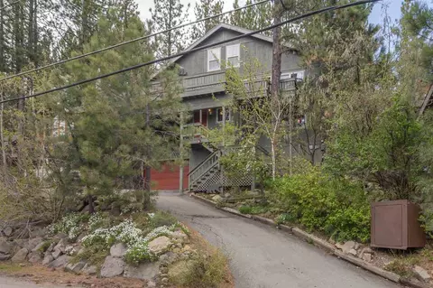 12710 Sierra Dr, Truckee, CA 96161 photo 1