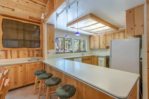 12744 Skiview Loop, Truckee, CA 96161 photo 6