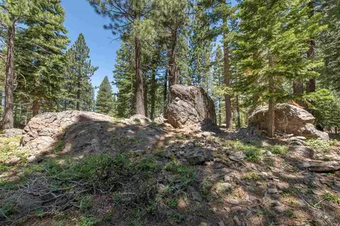 12744 Skiview Loop, Truckee, CA 96161 photo 13
