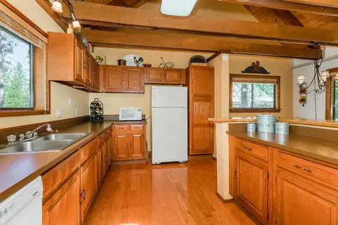 13753 Skiview Loop, Truckee, CA 96161 photo 2