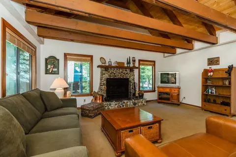 13753 Skiview Loop, Truckee, CA 96161 photo 4