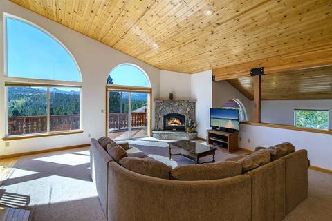 12680 Pinnacle Loop, Truckee, CA 96161 photo 2