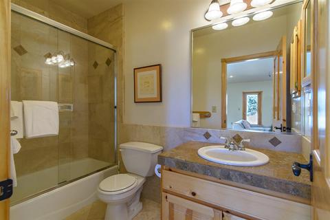 12680 Pinnacle Loop, Truckee, CA 96161 photo 10