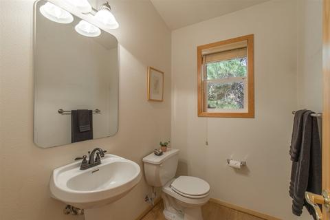 12146 Pine Forest Rd, Truckee, CA 96161 photo 13