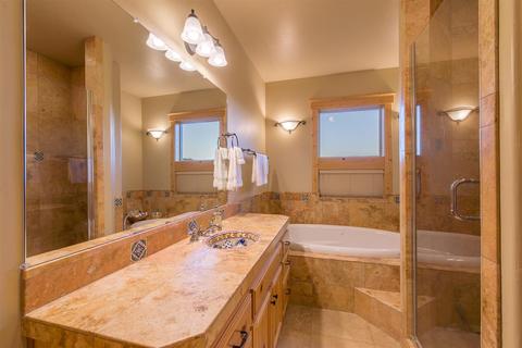 12645 Pinnacle Loop, Truckee, CA 96161 photo 11