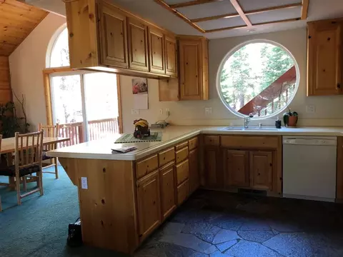 13145 Skiview Loop, Truckee, CA 96161 photo 4
