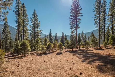8119 Valhalla Dr, Truckee, CA 96161 photo 7