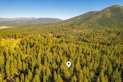 8136 Valhalla Dr, Truckee, CA 96161 photo 1