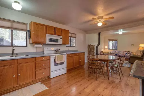 310 Coates Ave, Calpine, CA 96124 photo 5