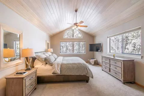 12824 Skiview Loop, Truckee, CA 96161 photo 6