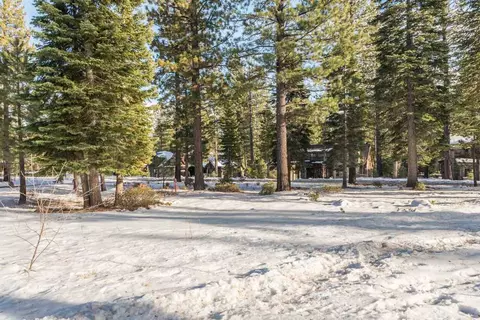 8301 Thunderbird Cir, Truckee, CA 96161 photo 4