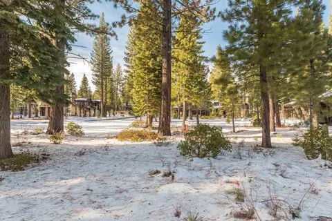 8301 Thunderbird Cir, Truckee, CA 96161 photo 1