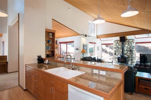 1631 Deer Path, Truckee, CA 96161 photo 5