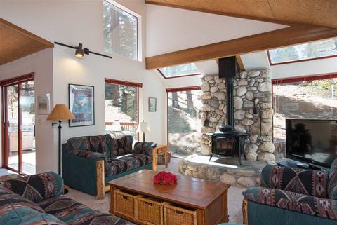 1631 Deer Path, Truckee, CA 96161 photo 3