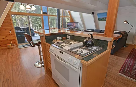 13802 Skiview Loop, Truckee, CA 96161 photo 9