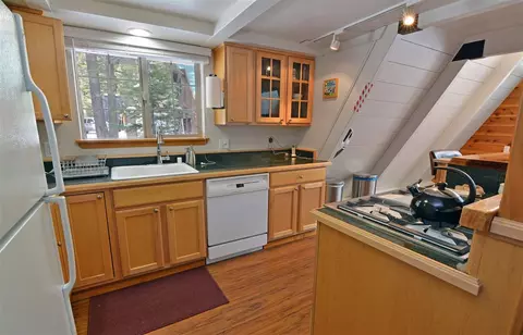 13802 Skiview Loop, Truckee, CA 96161 photo 10