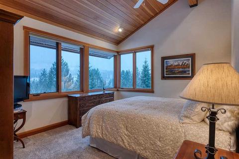 12693 Pinnacle Loop, Truckee, CA 96161 photo 10