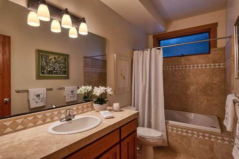 12693 Pinnacle Loop, Truckee, CA 96161 photo 16