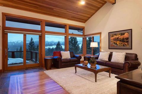 12693 Pinnacle Loop, Truckee, CA 96161 photo 2
