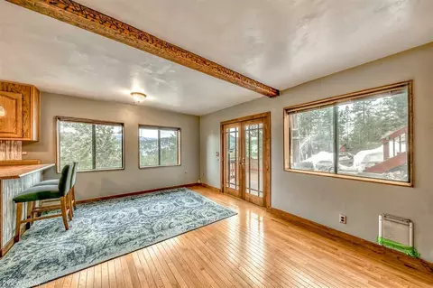10145 Thomas Dr, Truckee, CA 96161 photo 5