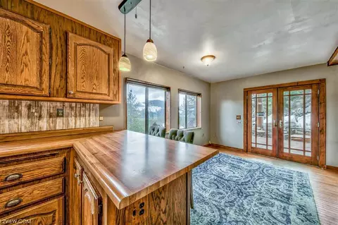 10145 Thomas Dr, Truckee, CA 96161 photo 6