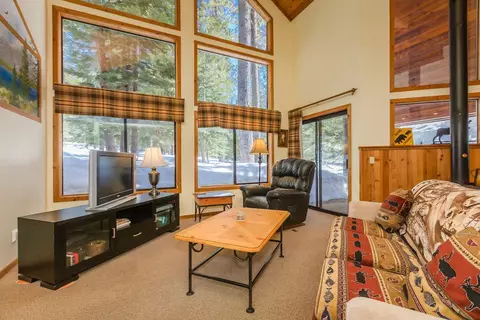 12837 Skiview Loop, Truckee, CA 96161 photo 7