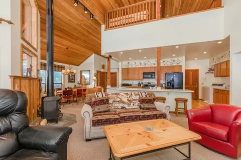 12837 Skiview Loop, Truckee, CA 96161 photo 3