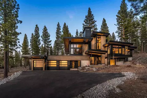 8250 Ehrman Dr, Truckee, CA 96161 photo 1