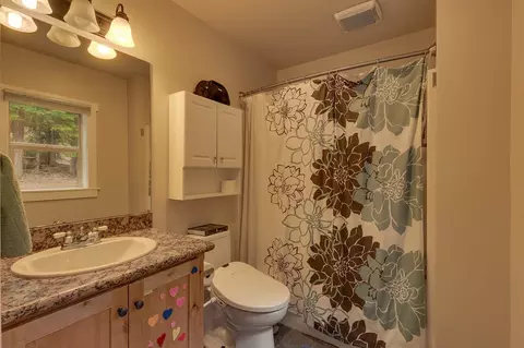 8725 River Rd, Truckee, CA 96161 photo 9