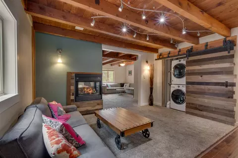 8725 River Rd, Truckee, CA 96161 photo 2