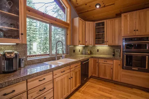 12600 Bernese Ln, Truckee, CA 96161 photo 7