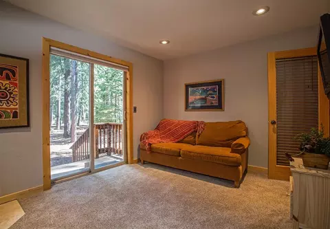 12600 Bernese Ln, Truckee, CA 96161 photo 16