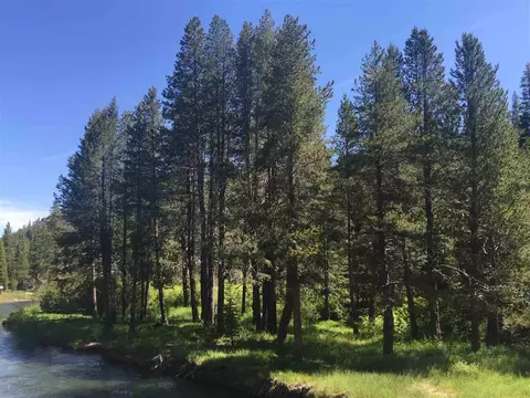6900 River Rd, Truckee, CA 96161 photo 2