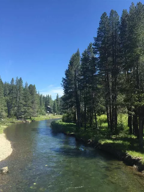 6900 River Rd, Truckee, CA 96161 photo 3