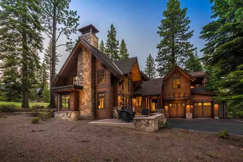 8730 Breakers Ct, Truckee, CA 96161 photo 3