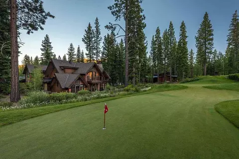 8730 Breakers Ct, Truckee, CA 96161 photo 5