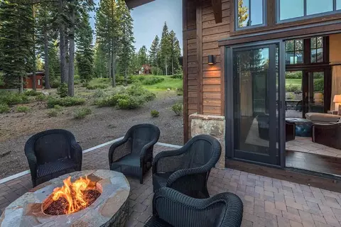 8730 Breakers Ct, Truckee, CA 96161 photo 8