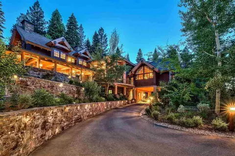2222 Silver Fox Ct, Truckee, CA 96161 photo 1