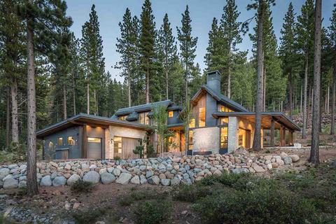 8238 Ehrman Dr, Truckee, CA 96161 photo 1