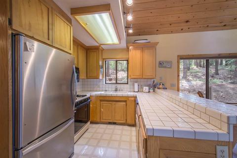 10335 Thomas Dr, Truckee, CA 96161 photo 7