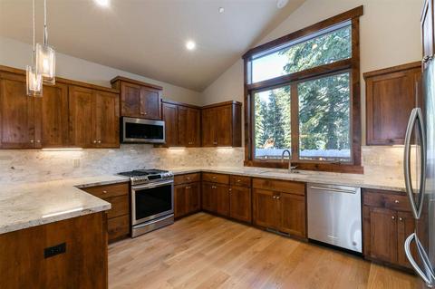 12071 Bennett Flat Rd, Truckee, CA 96161 photo 8